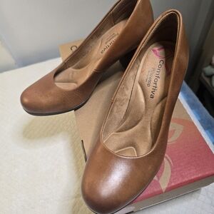 Comfortiva Brown Heels